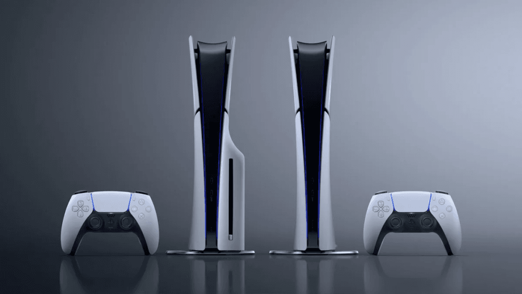 Console PlayStation 5 Slim branco posicionado na vertical e horizontal, destacando o design moderno e o controle DualSense.