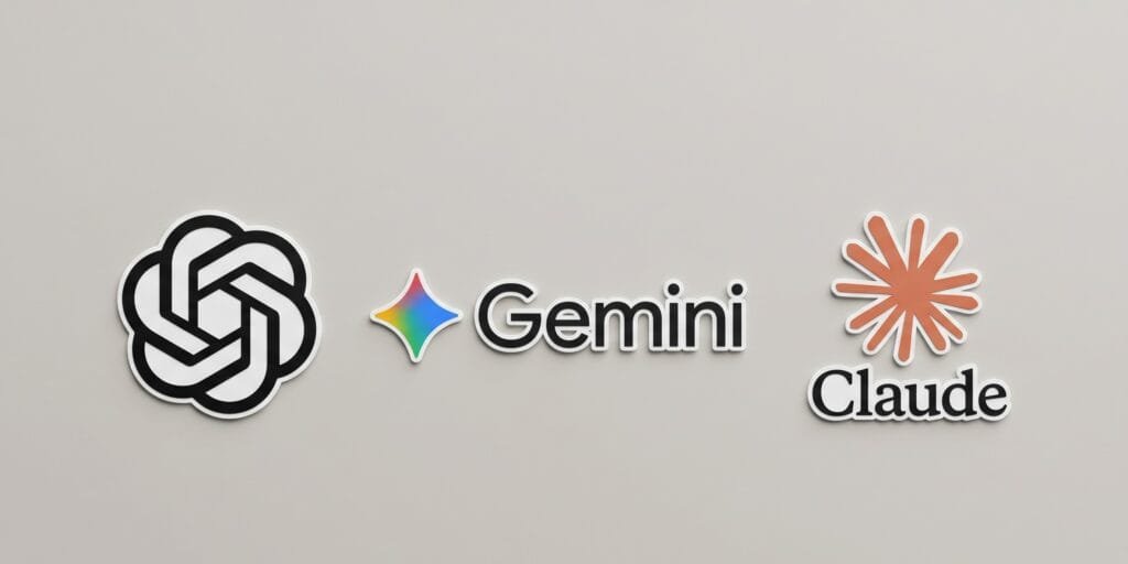 Logos dos modelos de inteligência artificial ChatGPT, Google Gemini e Claude integrados ao sistema iOS 27.